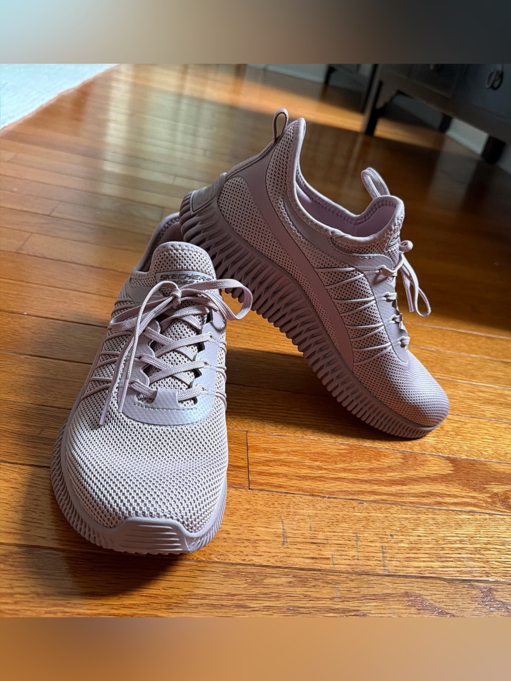Skechers Women’s Purple Bob’s Memory foam Athletic Sneakers size 8.5